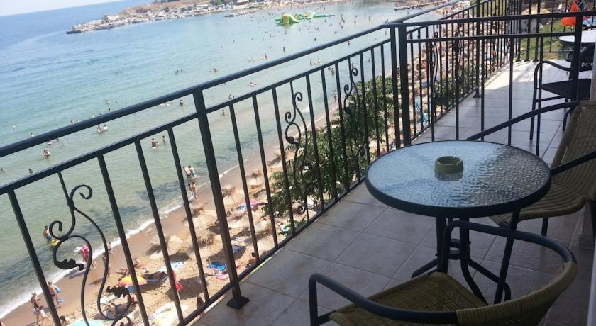 Villa Lazuren Bryag 2 Csernomorec Szoba fotó