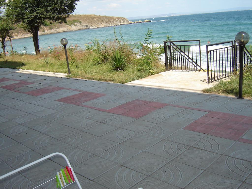 Villa Lazuren Bryag 2 Csernomorec Szoba fotó